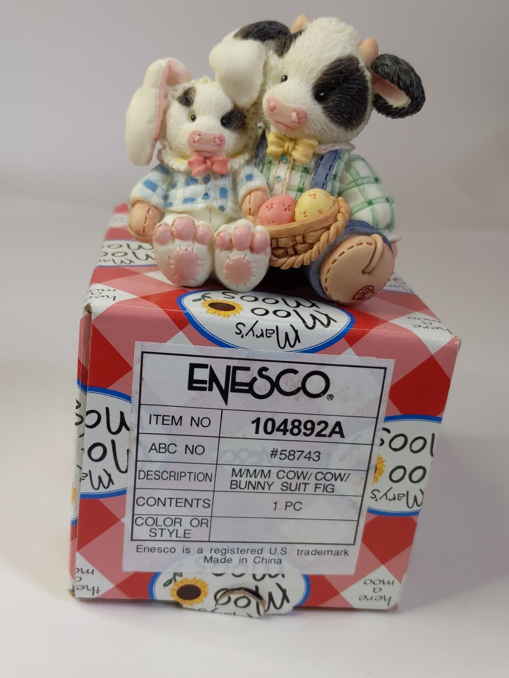 Vintage Enesco Mary's Moo Moos 'Hoppy Easter To Me' Figurine